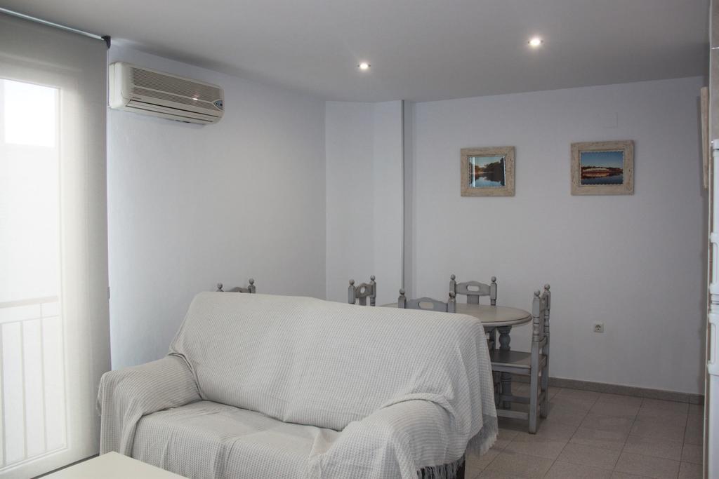 Apartamentos El Yunque- Solo Familias Conil De La Frontera Exterior foto